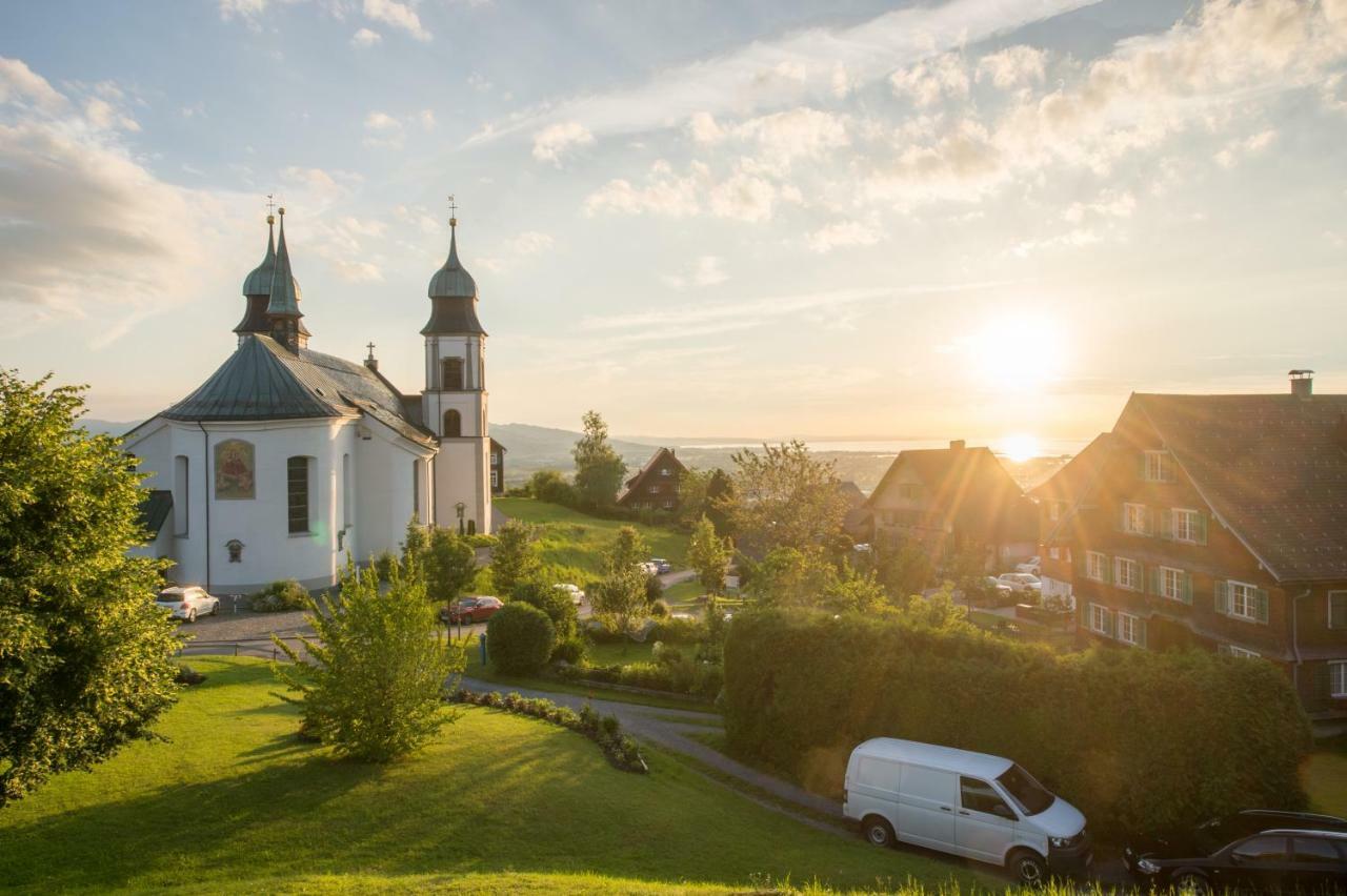 Gasthof Kreuz Bildstein Exterior photo